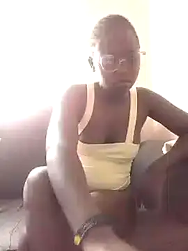 Snapshot of Sweetcecie01 chatting on February 2025 11:53:01 AM Sweetcecie01 online show from February 2025 11:53:01 AM