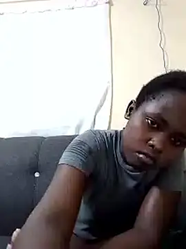 Snapshot of Sweetcecie01 chatting on September 2025 09:27:01 PM Sweetcecie01 online show from September 2025 09:27:01 PM