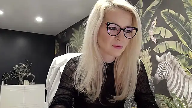 carla88 online show from February 2025 08:35:01 AM