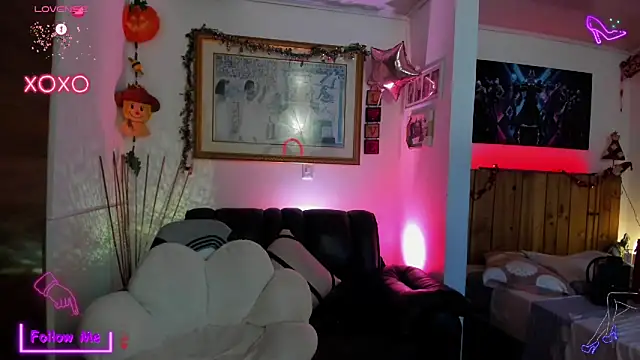 LauGrayJ online show from March 2025 09:35:02 AM