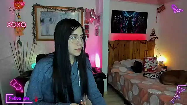 LauGrayJ online show from March 2025 06:00:02 AM