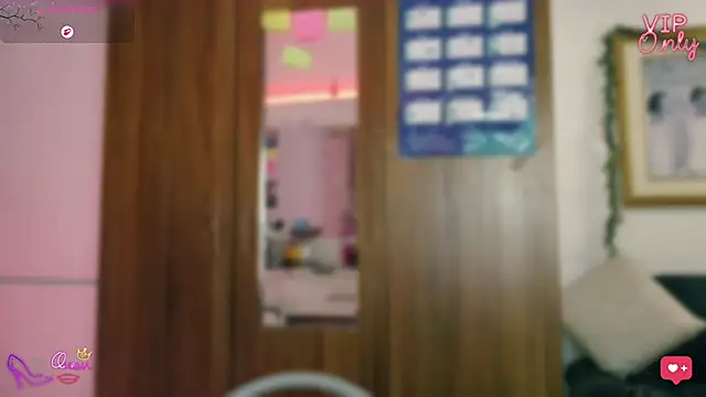 LauGrayJ online show from March 2026 04:57:01 AM