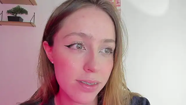 Snapshot of SofiaGc chatting on December 2024 02:47:02 AM SofiaGc online show from December 2024 02:47:02 AM