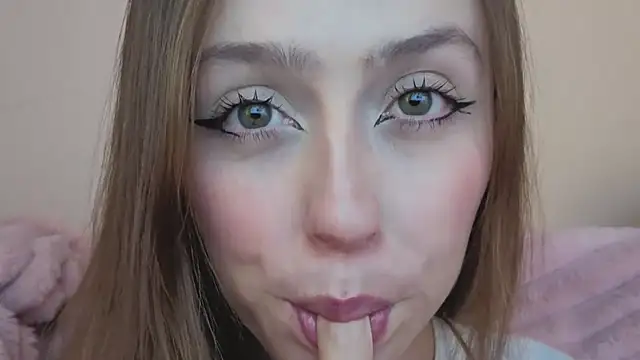 Snapshot of SofiaGc chatting on September 2025 03:43:02 AM SofiaGc online show from September 2025 03:43:02 AM