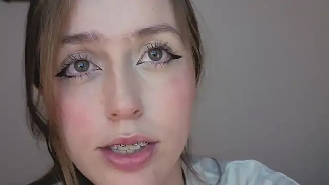 Snapshot of SofiaGc chatting on October 2025 05:32:02 AM SofiaGc online show from October 2025 05:32:02 AM