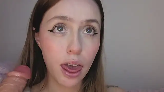 Snapshot of SofiaGc chatting on October 2025 03:43:01 AM SofiaGc online show from October 2025 03:43:01 AM