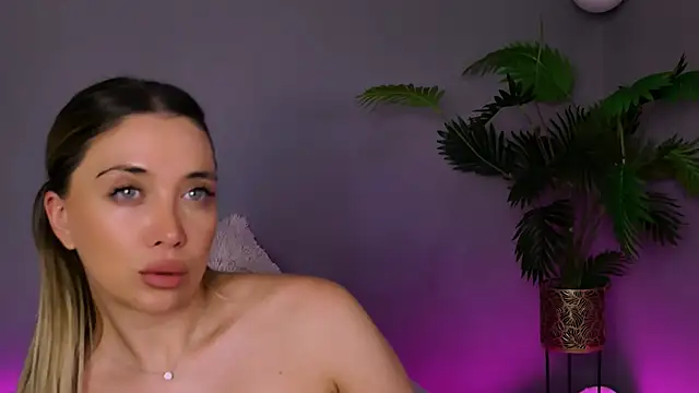 Jessielle online show from April 2026 02:19:01 PM