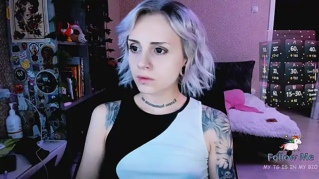 NaniMoore online show from December 2025 08:17:01 PM