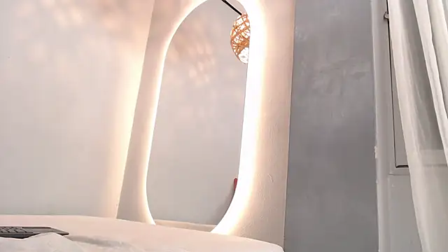 Thayssa ross online show from March 2025 12:00:02 AM