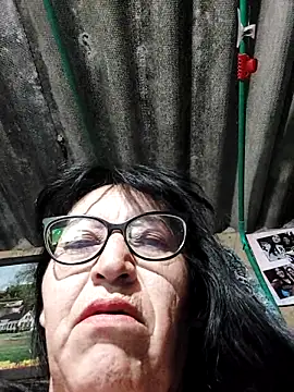 clarita 01 online show from October 2025 10:44:02 AM