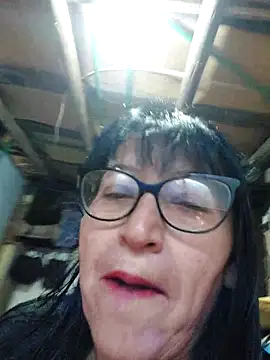 clarita 01 online show from October 2025 11:54:02 AM