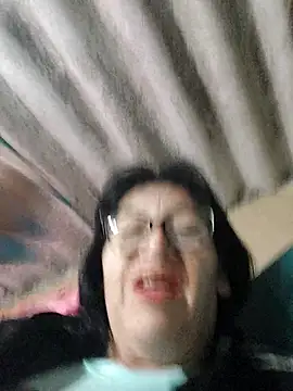 clarita 01 online show from October 2025 11:12:02 AM