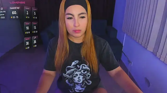 Snapshot of SusyAmis chatting on September 2025 03:44:01 AM SusyAmis online show from September 2025 03:44:01 AM