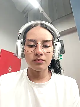  vaness online show from March 2025 05:32:01 AM