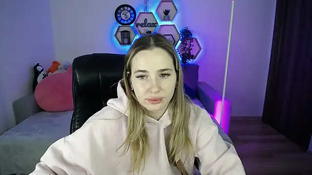 SabrinViolet online show from February 2026 09:10:02 AM