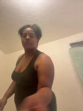 Snapshot of prettlovely14 chatting on November 2025 01:04:02 AM prettlovely14 online show from November 2025 01:04:02 AM