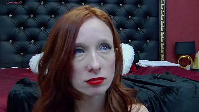 AnneHove online show from December 2024 09:03:01 AM