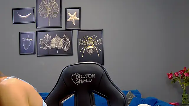 AnneHove online show from March 2025 11:23:01 AM