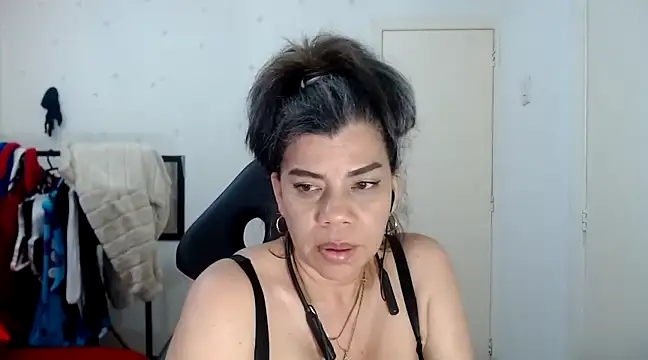 vikyadams online show from February 2025 11:37:02 PM