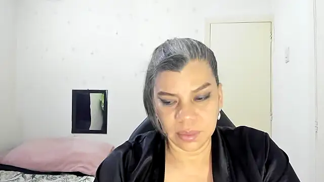 vikyadams online show from November 2025 04:11:02 AM