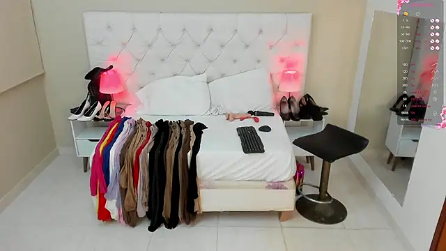 Snapshot of Sara_Gomez chatting on February 2025 03:29:02 AM Sara Gomez online show from February 2025 03:29:02 AM