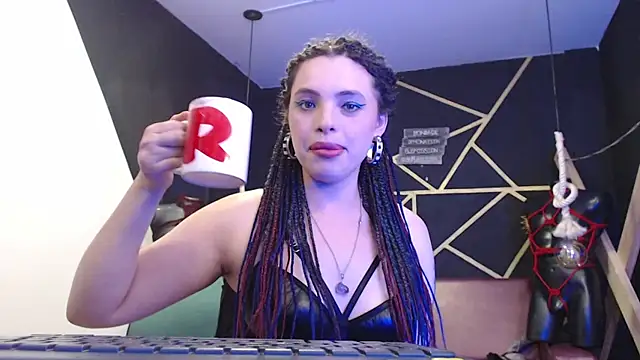 Snapshot of elizatexx chatting on December 2024 10:08:02 PM elizatexx online show from December 2024 10:08:02 PM