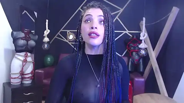 Snapshot of elizatexx chatting on December 2024 09:01:01 PM elizatexx online show from December 2024 09:01:01 PM