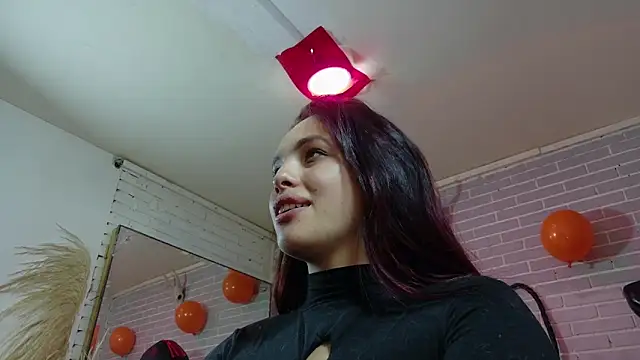 Snapshot of elizatexx chatting on October 2025 02:06:02 PM elizatexx online show from October 2025 02:06:02 PM