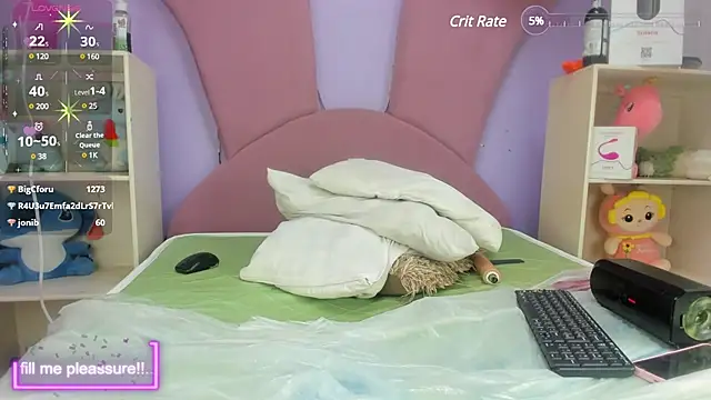 yossi peach cute online show from December 2024 11:58:01 PM