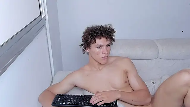 laurent nova online show from February 2025 10:09:02 PM