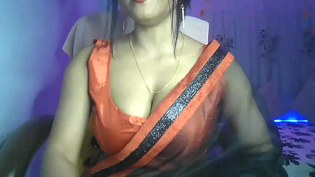 Queenhimanshi online show from February 2025 08:00:01 PM