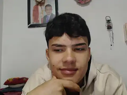 Snapshot of masterdaniel88 chatting on February 2025 08:34:02 PM masterdaniel88 online show from February 2025 08:34:02 PM