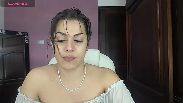 Luciana Ortiz1 online show from February 2025 03:48:02 PM