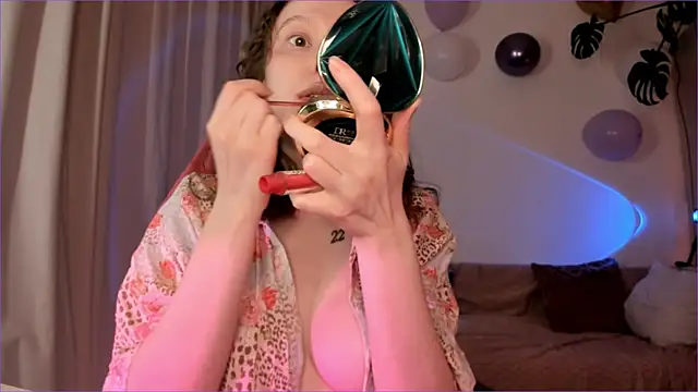 Viktoria Oliverr online show from November 2025 03:22:01 PM