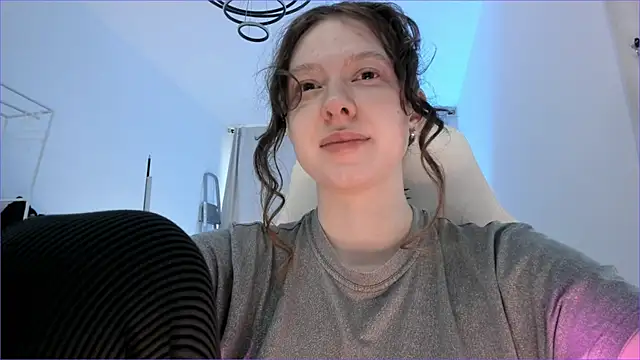 Viktoria Oliverr online show from November 2025 09:08:02 AM