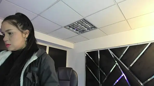 Ivanna18 x online show from November 2025 03:51:01 AM