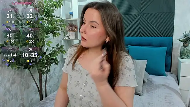 FeralPeach online show from February 2025 08:10:01 AM