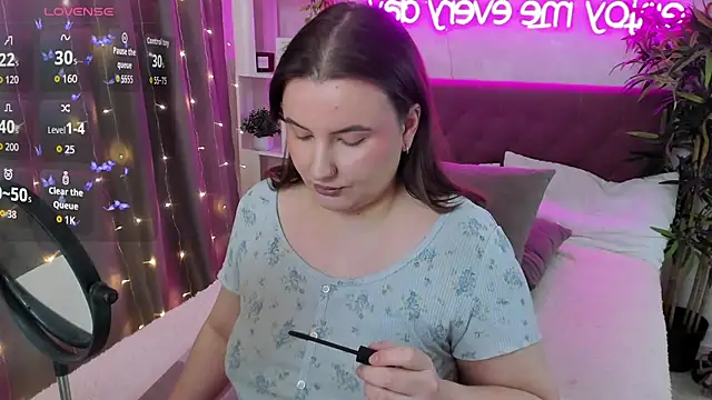 FeralPeach online show from February 2026 06:40:02 AM