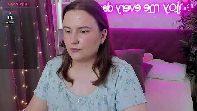 FeralPeach online show from June 2026 08:23:01 AM