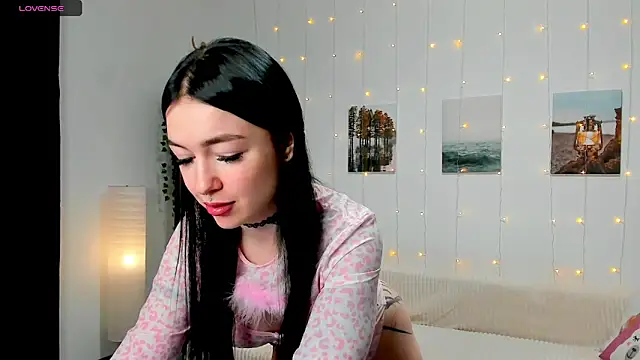 Magic Allie online show from March 2025 07:25:01 PM