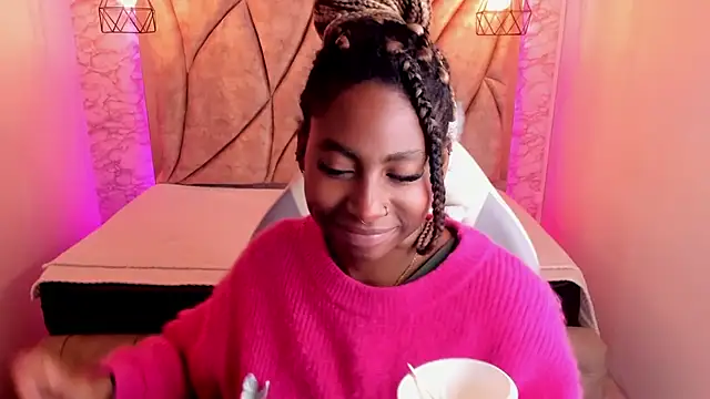 Queen perla  online show from January 2025 03:51:02 PM