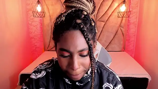 Queen perla  online show from February 2025 07:33:02 PM