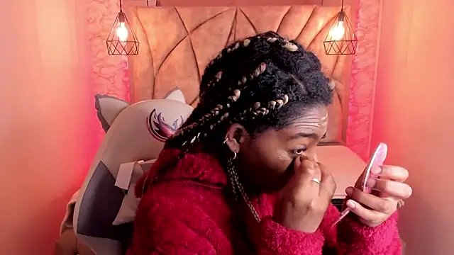 Queen perla  online show from February 2025 12:28:01 PM