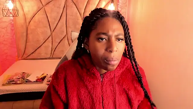 Queen perla  online show from March 2025 12:40:02 PM