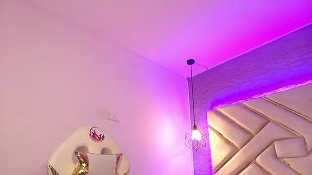 Queen perla  online show from March 2025 12:17:01 PM