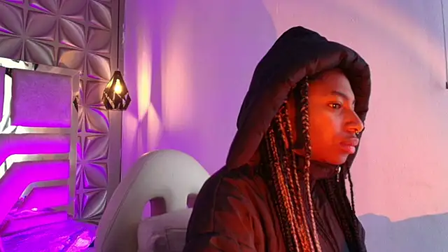 Queen perla  online show from February 2026 11:15:01 AM