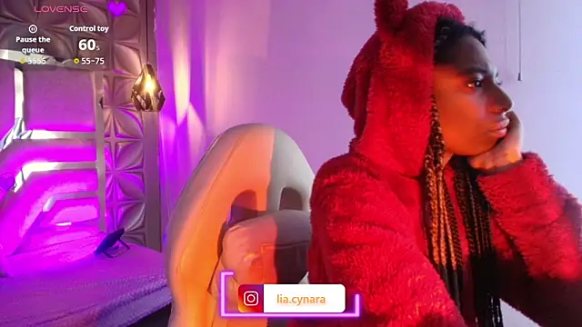 Queen perla  online show from February 2026 05:08:01 PM