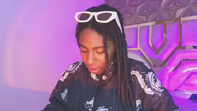 Queen perla  online show from March 2026 12:10:02 PM