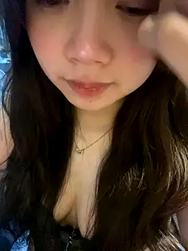 Hotellinh12 online show from November 2025 04:29:02 PM