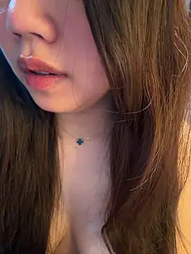Snapshot of Hotellinh12 chatting on May 2026 02:45:01 PM Hotellinh12 online show from May 2026 02:45:01 PM